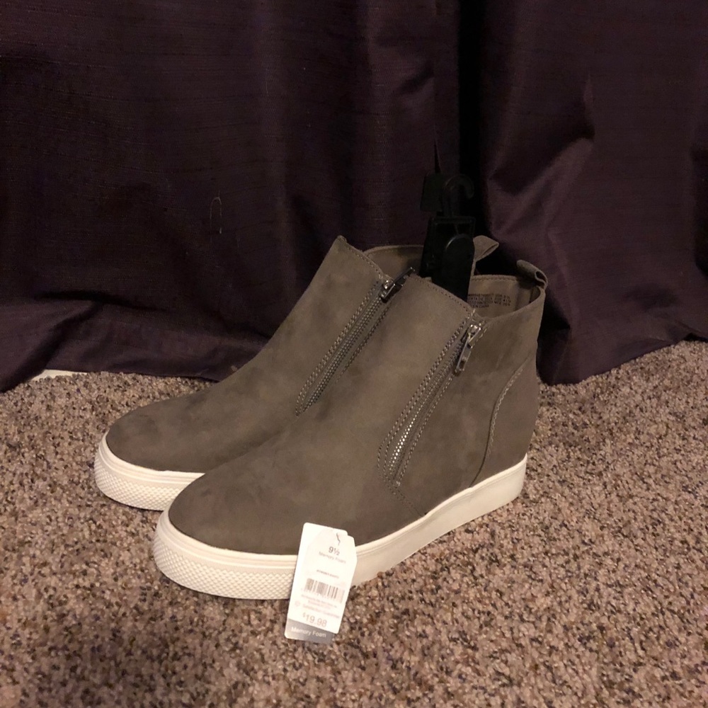 Time and Tru Wedge Sneakers